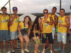Oktober 10 Anos